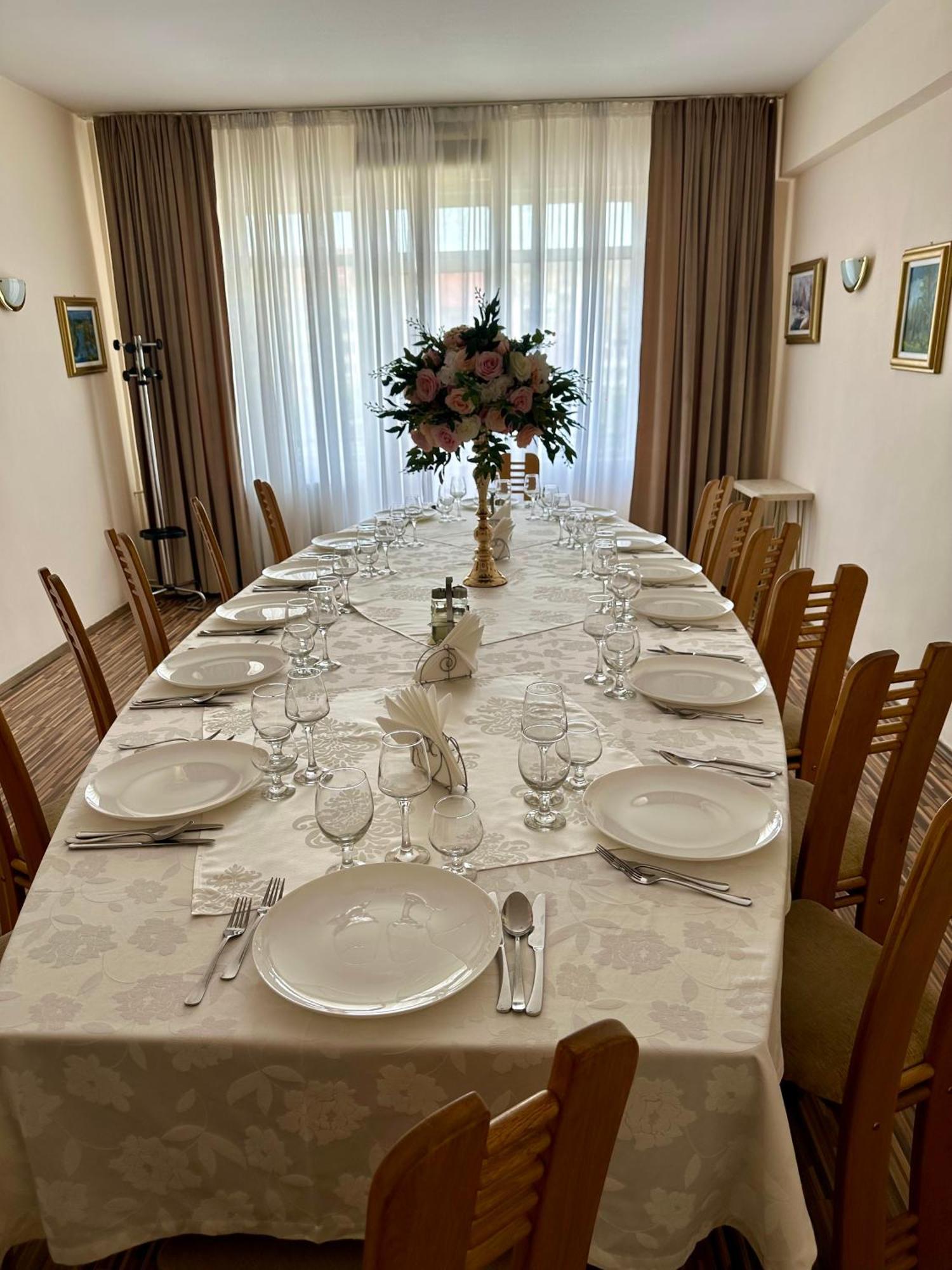 Hotel Diana Bistriţa المظهر الخارجي الصورة
